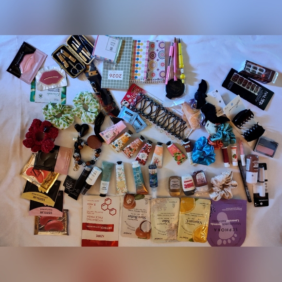 80pc Makeup, Bracelet Hair Skin Hand Notebook RESELLER/BUYER APPRECIATION LOT - Picture 1 of 8